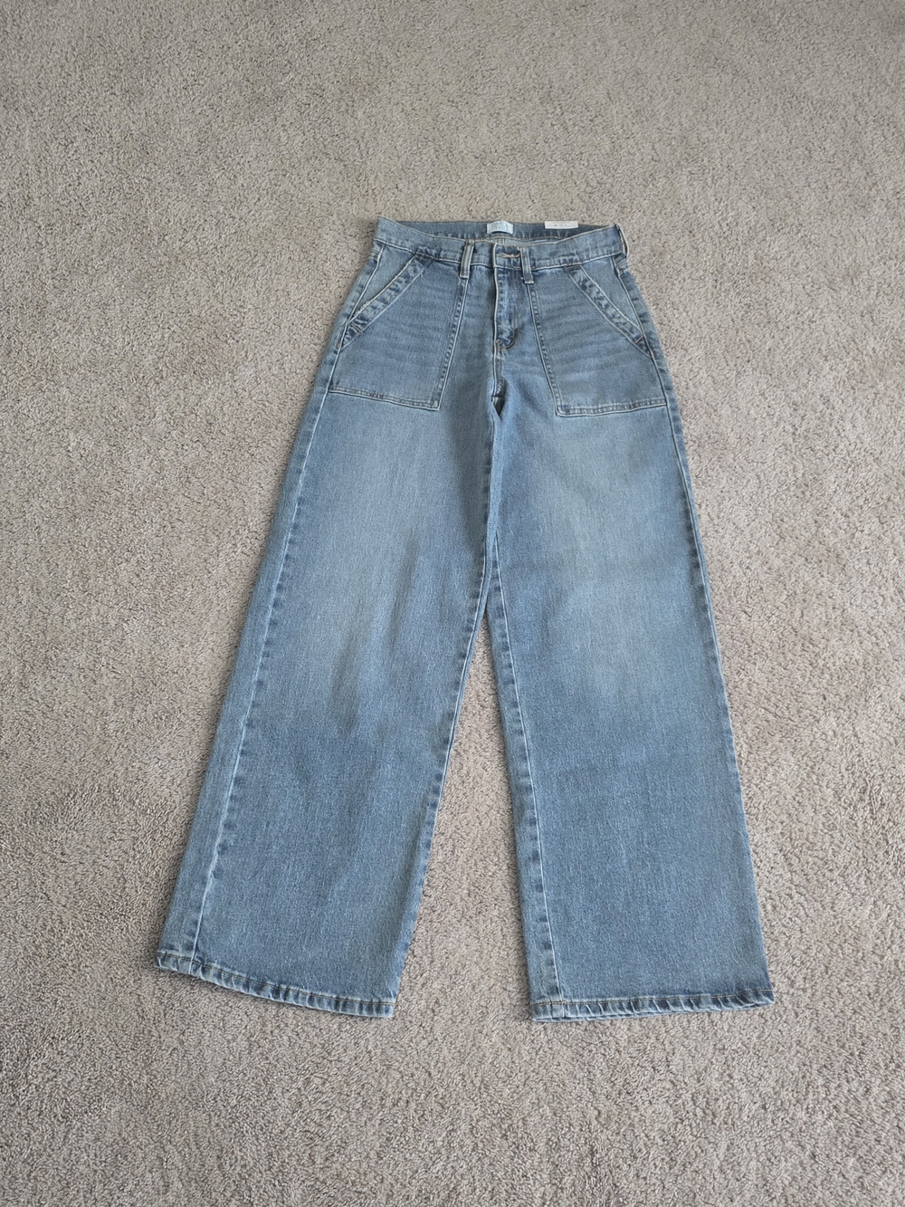 Time and Tru Light Blue Wide-Leg Patch Pocket Jeans
